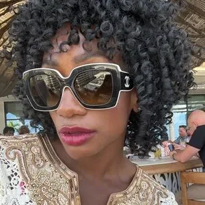 CHANEL | Accessories | Chanel Black White Acetate Logo  display picture 3